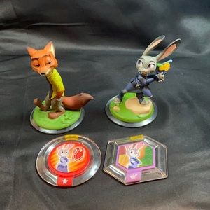 Disney infinity zootopia characters with a special disc and wallpaper.
